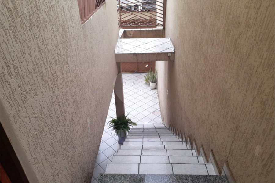 Sobrado à venda com 3 quartos no Brasilândia, São Paulo, SP