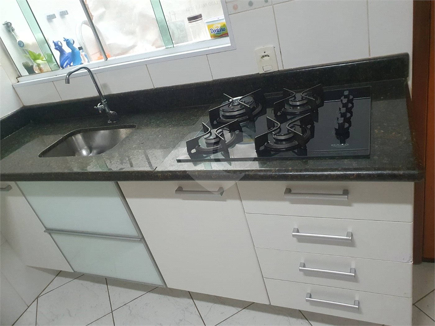 Casa à venda com 2 suítes no condomínio Residencial Maracujás, São Paulo - SP