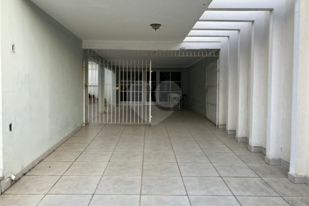 Casa Térrea à venda com 4 quartos, sendo 2 suítes, em Jardim Santa Rosália, Sorocaba, SP