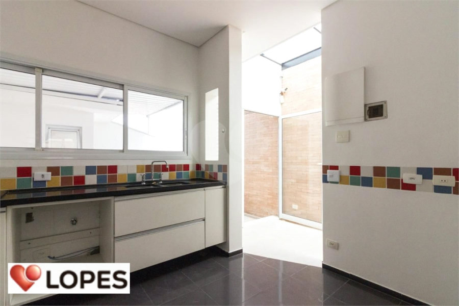 Casa à venda com 3 suítes em Santana, São Paulo, SP
