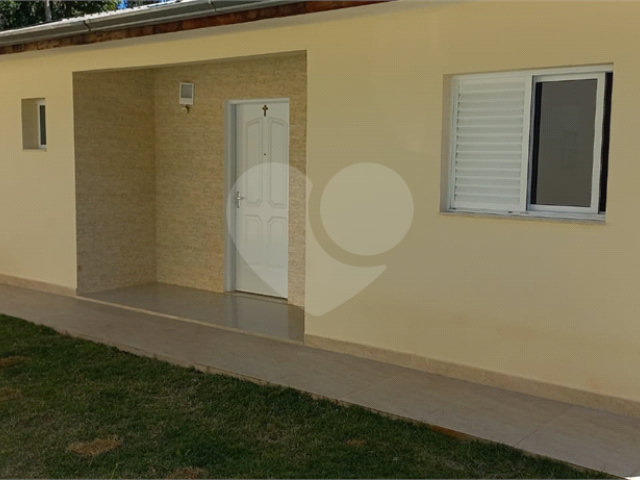 Casa à venda com 3 quartos, sendo 1 suíte,  no condomínio Sausalito, Mairiporã - SP