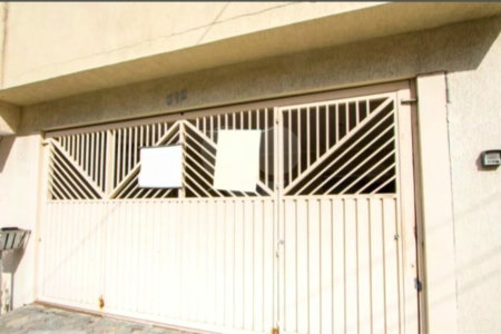 Casa com 172m² , 3 dormitórios , sendo 1 suíte , 2 vagas , à venda no Jardim Alvorada em Santo André.