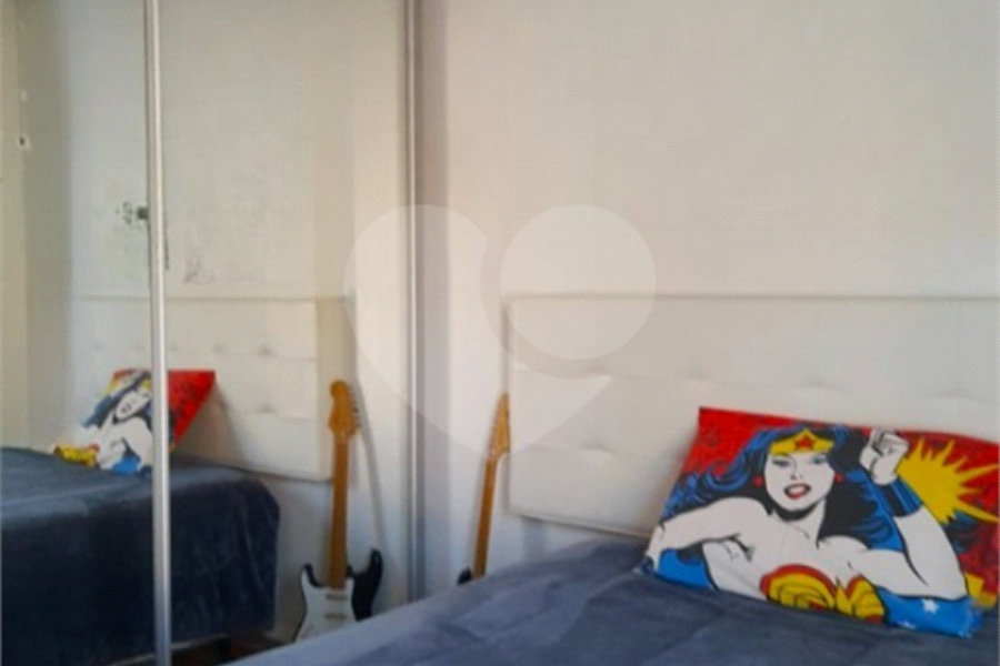 Sobrado à venda com 2 quartos em Chora Menino, São Paulo, SP