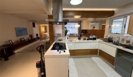 Casa à venda com 4 quartos, sendo 3 suítes, no condomínio Aromaz, São Bernardo do Campo - SP