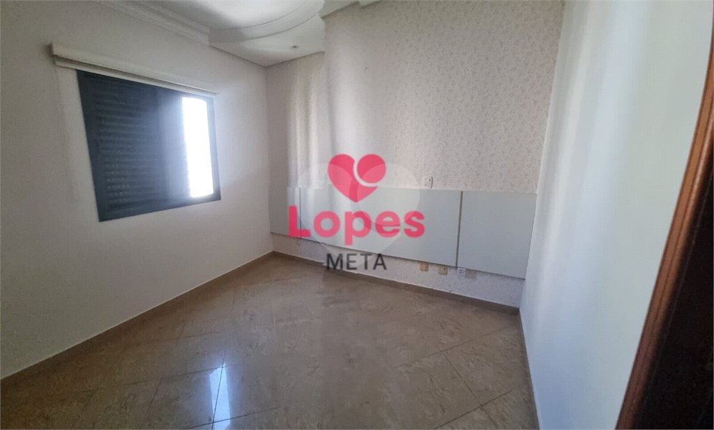 Apartamento à venda com 3 quartos, sendo 1 suíte,  em Parque Residencial Aquarius, São José dos Campos, SP