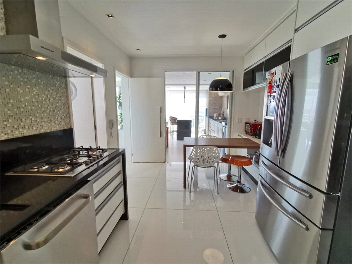 Apartamento à venda com 3 suítes em Jardim Monte Kemel, São Paulo, SP