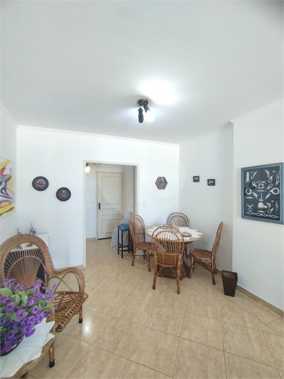 Apartamento à venda com 2 quartos, sendo 1 suíte, em Campo Aviação, Praia Grande, SP