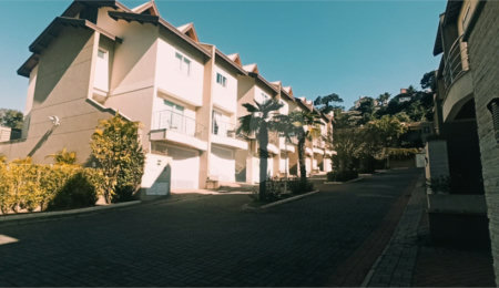 Casa à venda com 5 quartos, sendo 2 suítes,  no condomínio Floradas da Serra, São Paulo - SP