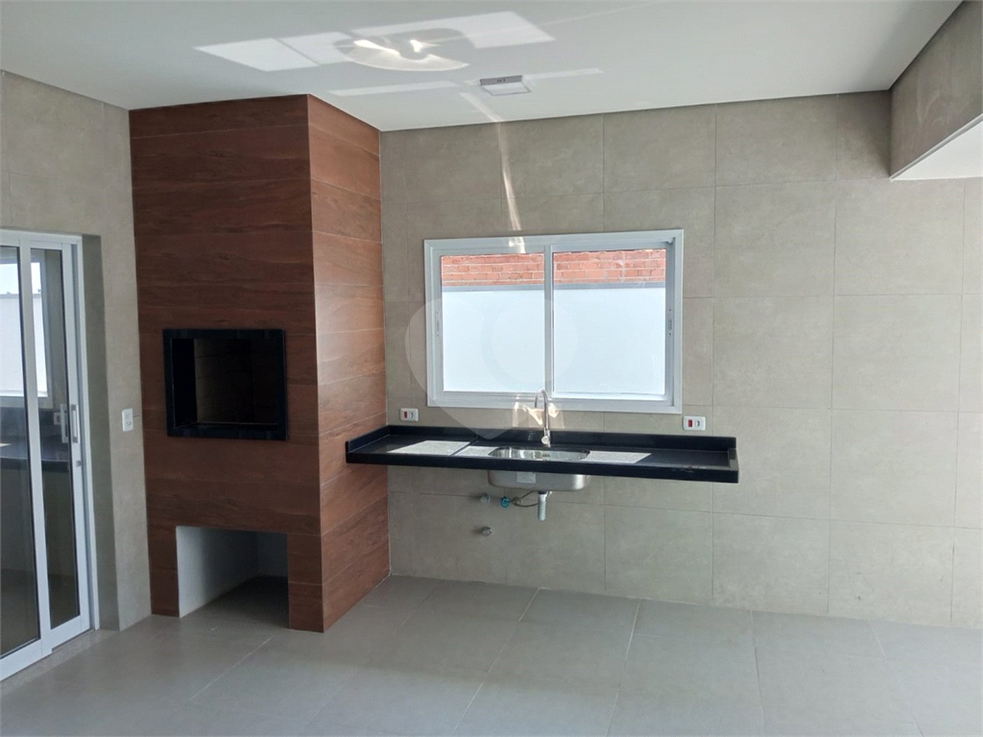 Casa à venda com 3 quartos, sendo 1 suíte,  no condomínio Lagos D Icaraí, Salto - SP