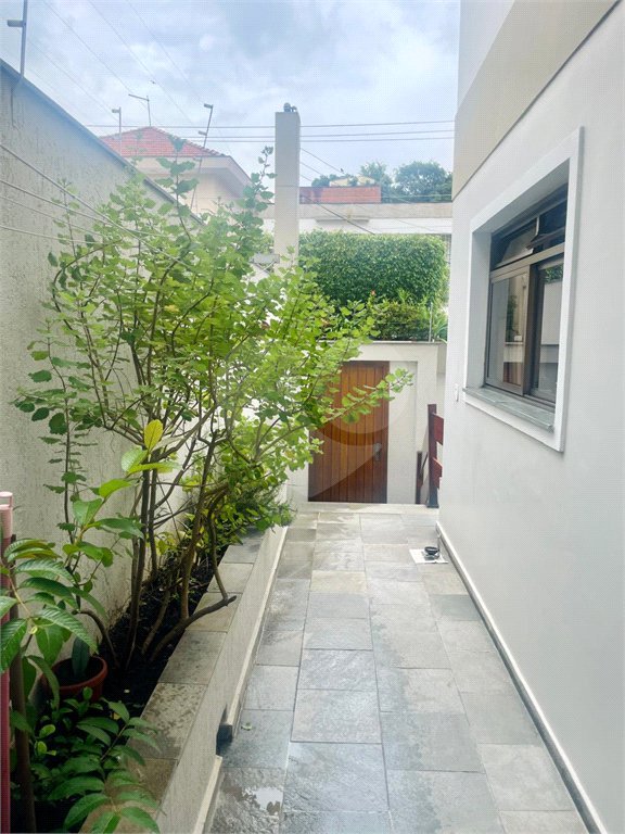 Sobrado à venda com 4 quartos, sendo 2 suítes, em Jardim Franca, São Paulo, SP