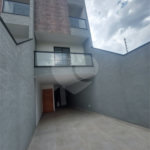 Sobrado à venda com 3 quartos, sendo 1 suíte, em Vila Carrão, São Paulo, SP
