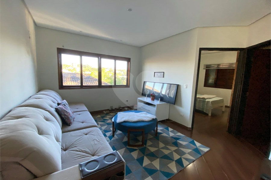 Sobrado à venda com 5 quartos, sendo 3 suítes, em Tremembé, São Paulo, SP