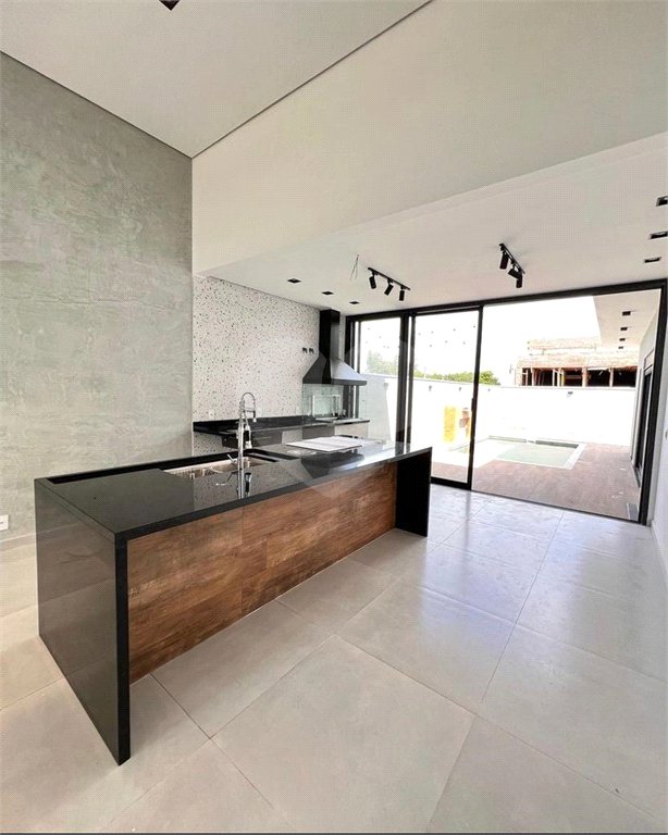 Casa à venda com 3 suítes no condomínio Residencial Golden Ville, Itapetininga - SP