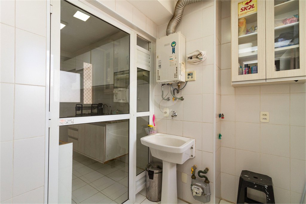 Apartamento à venda com 3 quartos, sendo 2 suítes, em Vila Lageado, São Paulo, SP