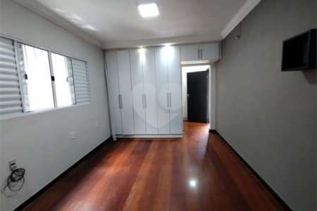 Casa à venda com 2 suítes em Vila Oliveira, Itapetininga, SP