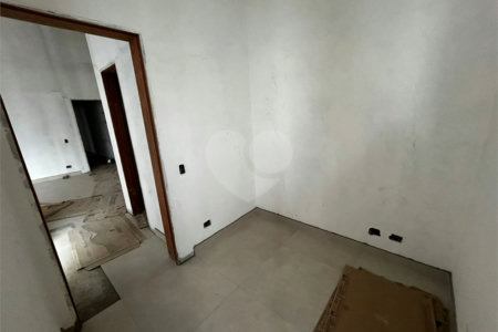 Casa à venda com 3 quartos, sendo 1 suíte,  no condomínio Lago dos Ipês, Itapetininga - SP