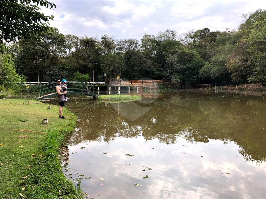 Casa à venda com 3 suítes no condomínio Village Ipanema I, Araçoiaba da Serra - SP