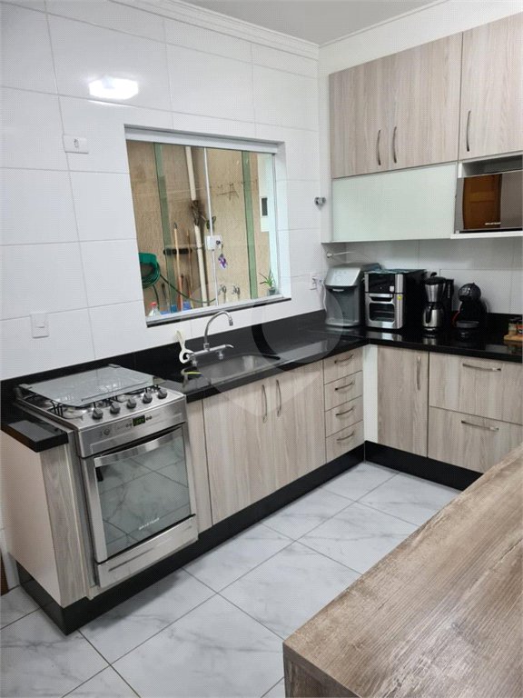 Sobrado à venda com 3 quartos, sendo 1 suíte,  em Vila Gustavo, São Paulo, SP