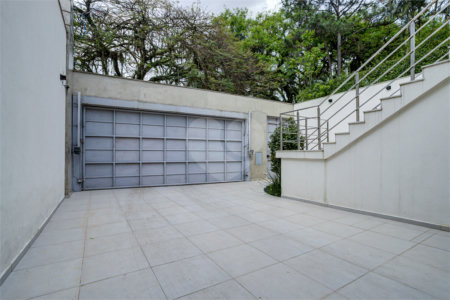 Casa à venda com 5 suítes em Jardim Cordeiro, São Paulo, SP