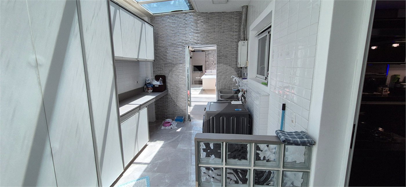 Casa à venda com 4 quartos, sendo 2 suítes,  no condomínio Aromaz, São Bernardo do Campo - SP