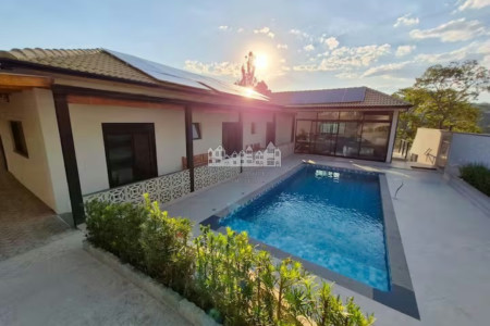 Casa à venda com 3 quartos, sendo 1 suíte,  em Jardim Brasil, Atibaia, SP