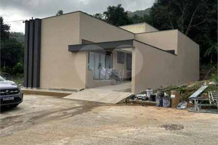 Duplex à venda com 2 quartos, sendo 1 suíte, em Campo Grande, Rio de Janeiro, RJ
