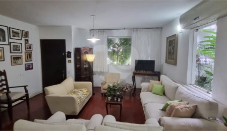 Casa de Vila à venda com 3 quartos, sendo 2 suítes, em Jardim Hípico, São Paulo, SP