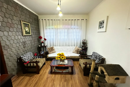 Sobrado à venda com 4 quartos, sendo 2 suítes, em Vila Júlia, Poá, SP