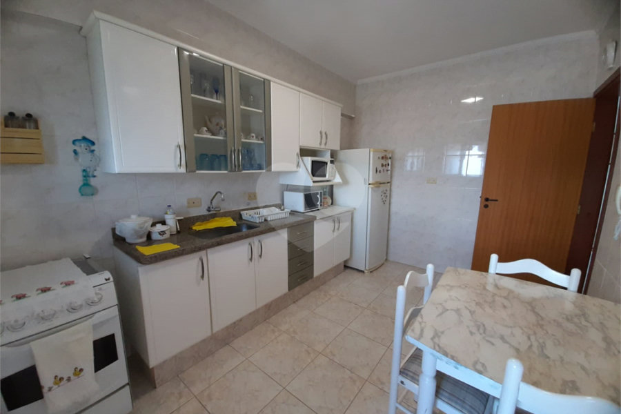 Apartamento à venda com 2 quartos, sendo 1 suíte, em Vera Cruz, Mongaguá, SP