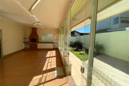 Casa à Venda no Condomínio Montreal - São Carlos/SP