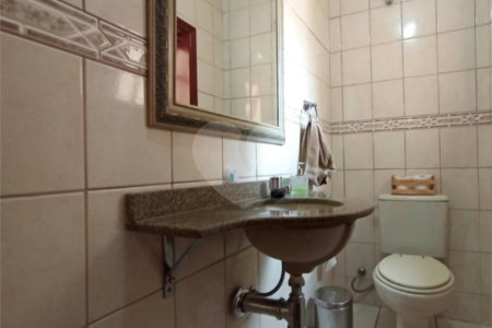 Casa à venda com 5 quartos, sendo 1 suíte, no condomínio Constantino Mattucci, Sorocaba - SP