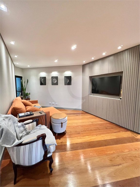 Apartamento à venda com 3 quartos, sendo 1 suíte, em Parque São Domingos, São Paulo, SP