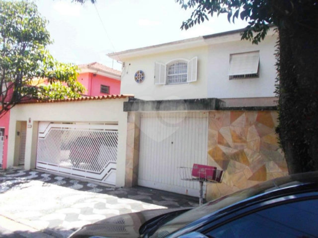 Sobrado à venda com 3 quartos, sendo 1 suíte,  em Campo Belo, São Paulo, SP