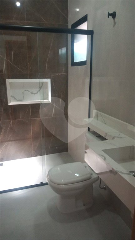 Casa Térrea à venda com 3 quartos, sendo 1 suíte,  no Centro, Bom Jesus dos Perdões, SP