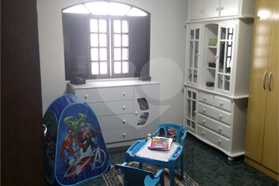 Casa à venda com 3 quartos, sendo 1 suíte, em Jardim Adriana, Guarulhos, SP