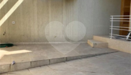 Sobrado à venda com 3 quartos, sendo 1 suíte,  em Horto, São Paulo, SP