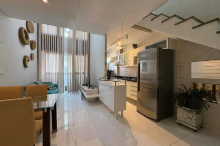 Apartamento com 2 dormitórios à venda, 78 m² por R$ 640.000,00 - Gonzaga - Santos/SP