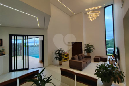 Terreno à venda com 4 suítes no condomínio Residencial Veneza, Mogi das Cruzes - SP