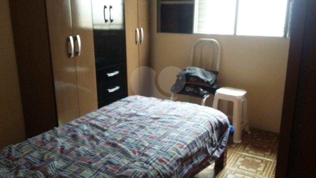 Sobrado à venda com 3 quartos em Parque Peruche, São Paulo, SP