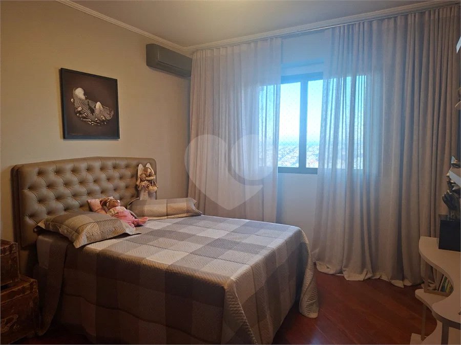 Apartamento elegante no Ed. Albatroz, bairro Pau Preto, todo reformado, com 4 dormitórios (2 suítes, uma com closet) à VENDA, 180 m², por R$ 1.080.000,00 em Indaiatuba/SP.