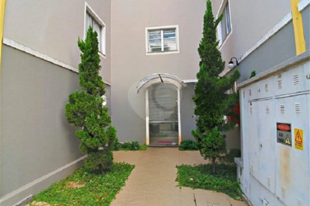 Apartamento no Condomínio Monte Nevada.