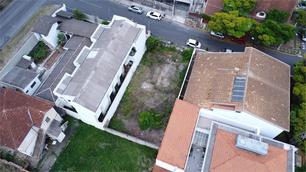 Terreno 300m² à Venda próximo ao centro á poucos metros da Avenida Champagnat