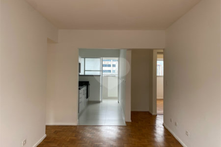 Apartamento à venda com 3 quartos, sendo 1 suíte, em Vila Mariana, São Paulo, SP