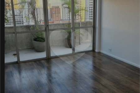 Apartamento exclusivo no último andar, em localização privilegiada de São Paulo.