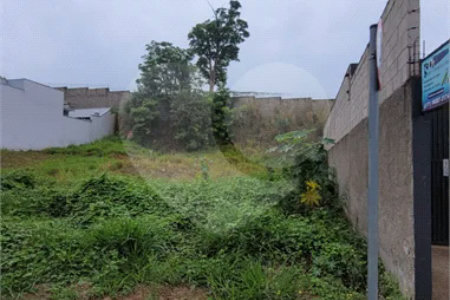 Terreno / Lote a Venda no Residencial Parque dos Pinheiros em Vinhedo/SP