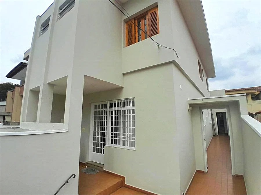 Sobrado à venda com 4 quartos, sendo 2 suítes, em Butantã, São Paulo, SP