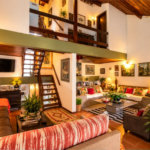 CASA DE ALTO PADRÃO A VENDA NA PRAIA DO GUAECÁ