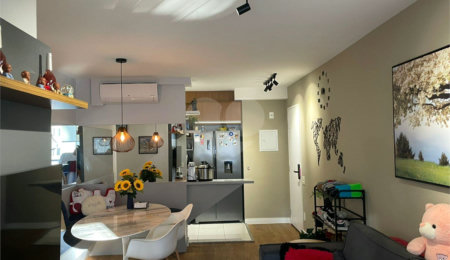 Apartamento à venda com 3 quartos, sendo 1 suíte,  em Brás, São Paulo, SP