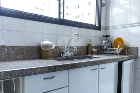 Apartamento com 04 Dorm 04 Suítes 04 Vagas na Saúde para venda ou locação.