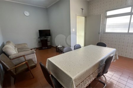 Casa Térrea com 3 dormitórios no Centro de Atibaia